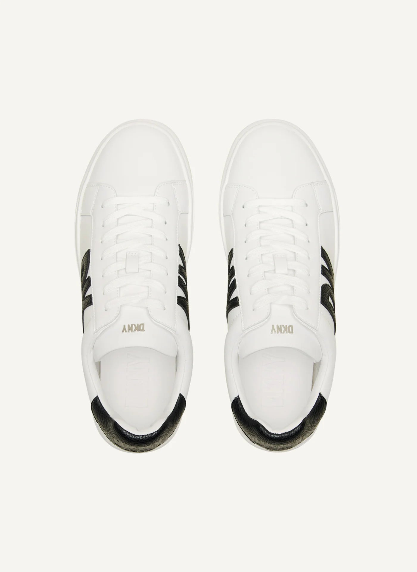 DKNY ABENI LACE UP SNEAKER SIZE 9